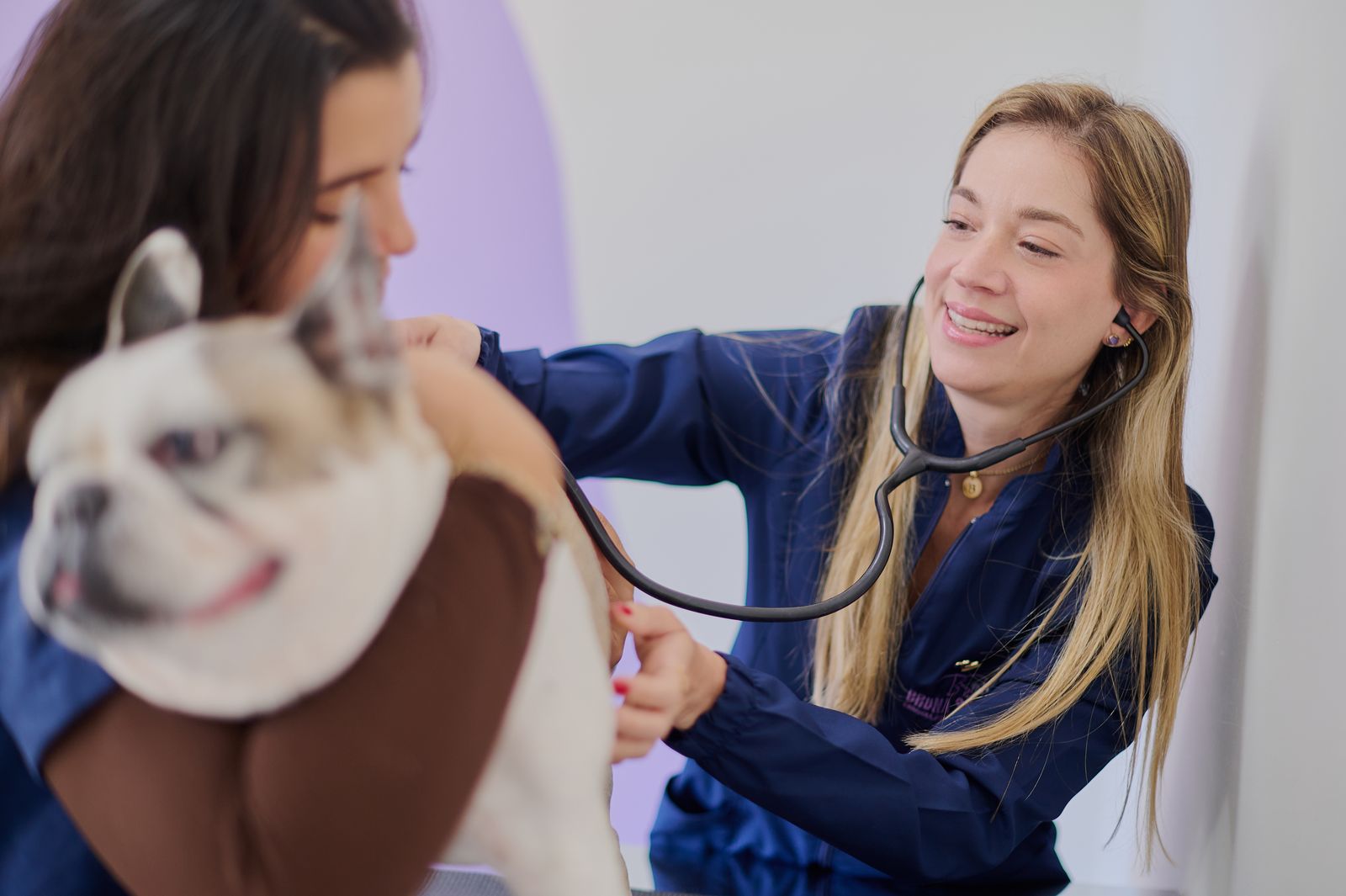 Dra. Bruna Scalzilli, médica veterinária especialista em oncologia